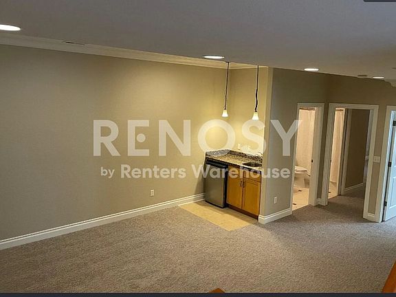 5th image of 2070 S Pearl St
