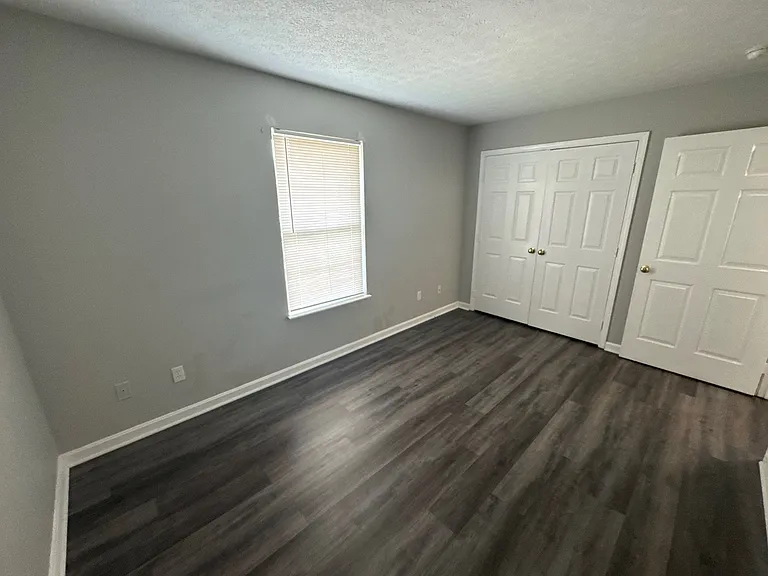 4103 Blue Lick Ct #6 — Photo 5