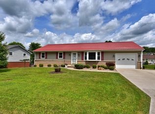 115 Pinewood Ave, Bridgeport, WV 26330