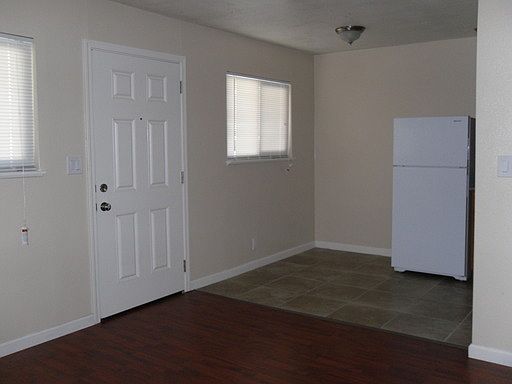 2nd image of 8005 Macarthur Blvd APT 2