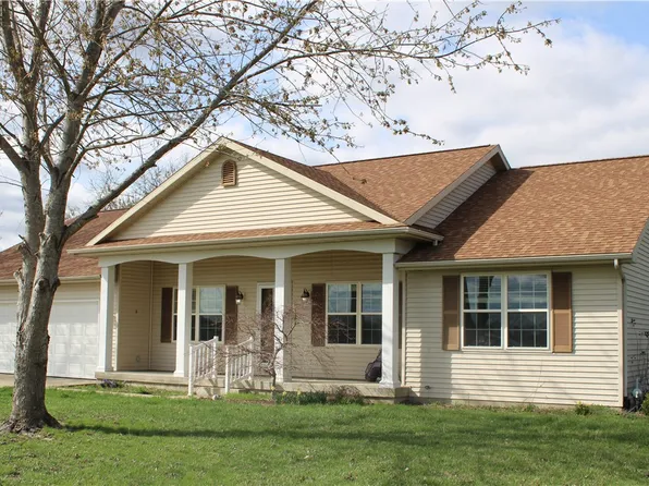 1203 W South 12th St, Shelbyville, IL 62565