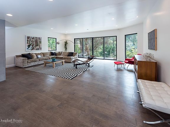 4th image of 2667 N Beverly Glen Blvd