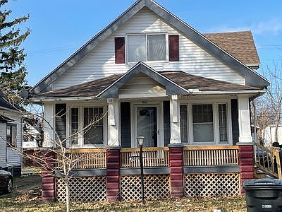 1st image of 3670 E 108th St