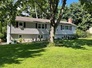 98 Glenwood Dr, Windsor, CT 06095