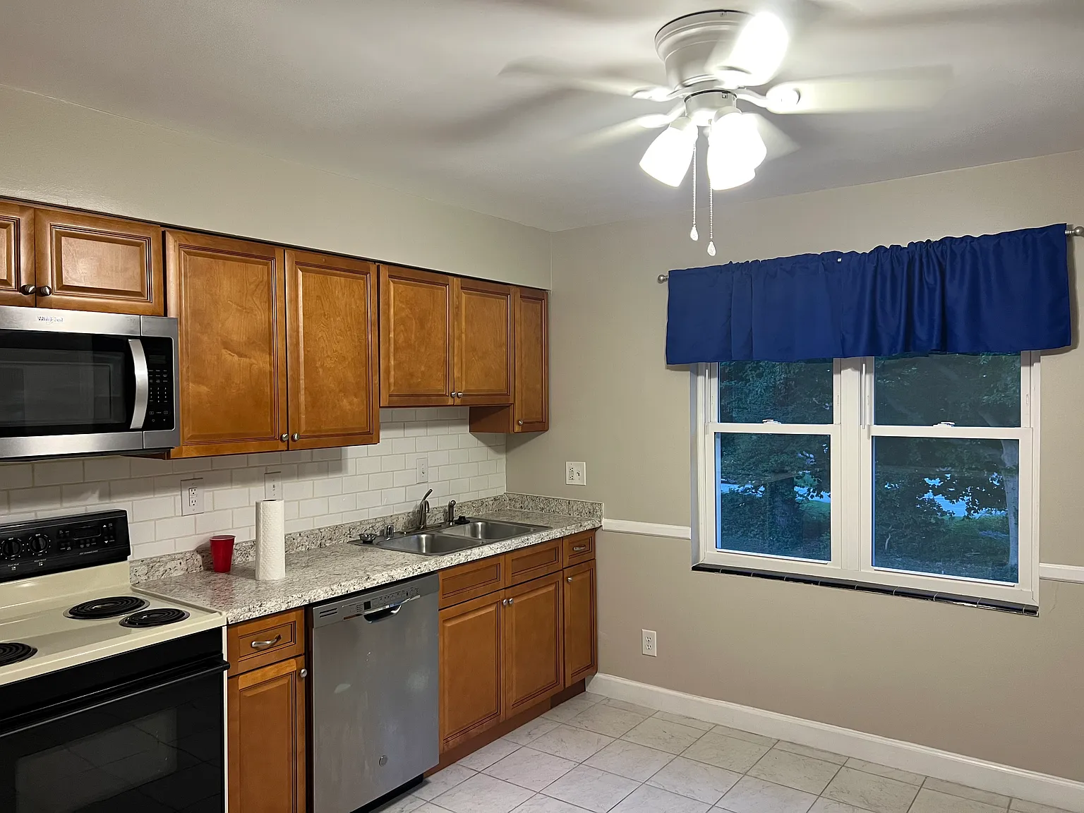 2 bed, 850 sqft, $1,075 — Photo 3