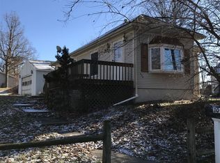 300 W Vandercook Dr, Jackson, MI 49203
