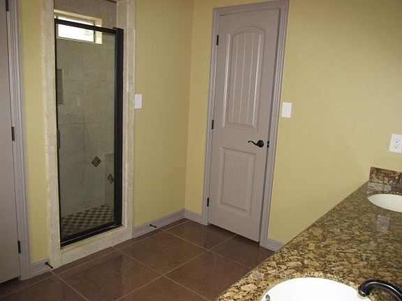 5th image of 2406 Llano Molano Ln