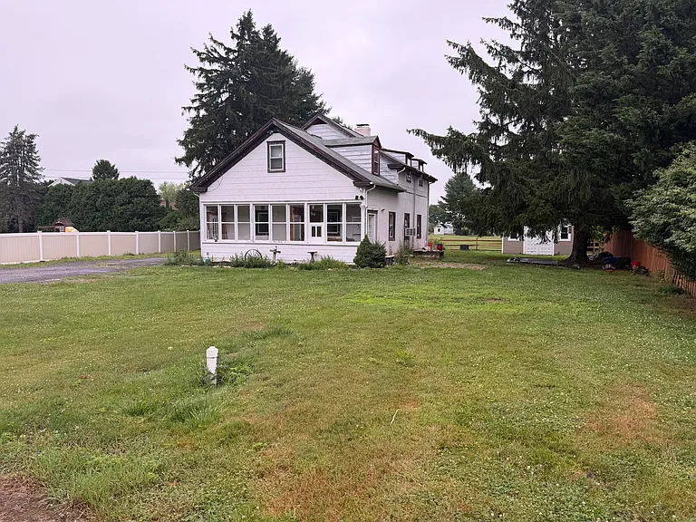 813 New Rd — Photo 8