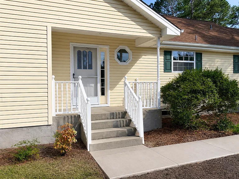 710 Shalamar Ln SW — Photo 9