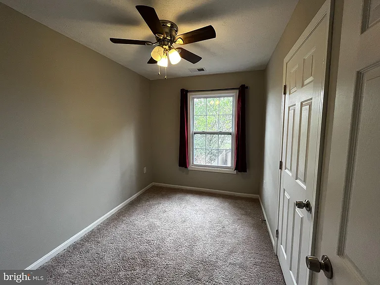 202 Carroll Dr — Photo 11