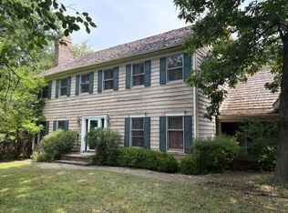 25138 N Pawnee Rd, Barrington, IL 60010