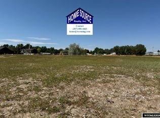 1310 N 16th St E, Riverton, WY 82501