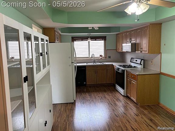 3rd image of 5855 Wedgewood Rd