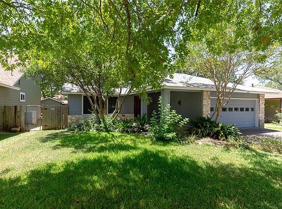 3rd image of 2617 Monarch Dr