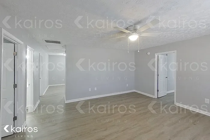 4 bed, 4.0 bath, 1659 sqft, $1,945 — Photo 3