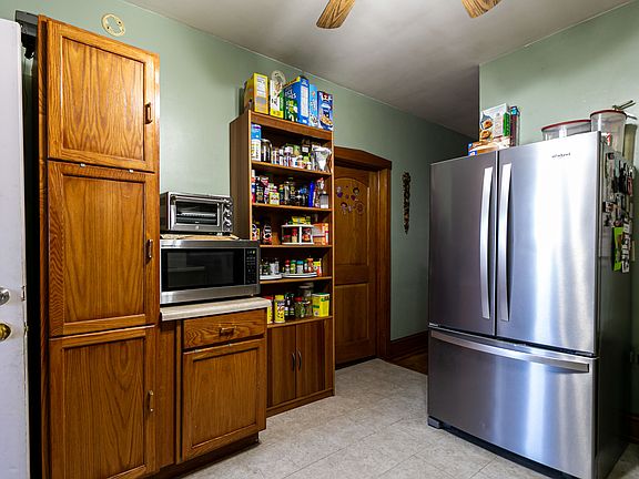 4th image of 1226 S 61st Ave