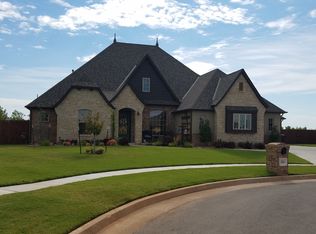 300 Old Home Pl, Yukon, OK 73099
