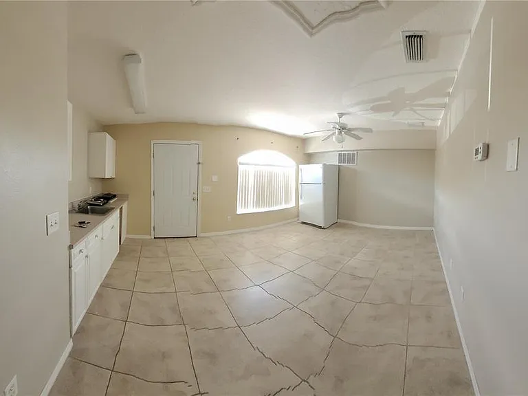 1325 Washington Palm Loop — Photo 3