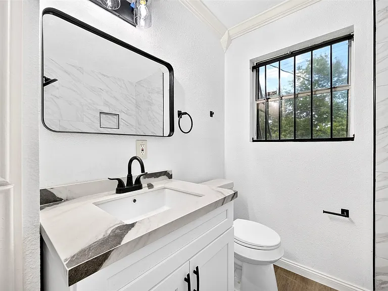 9211 Clearway Dr — Photo 24