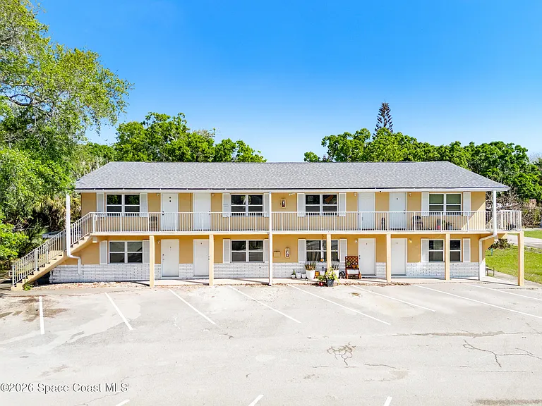 89 NW Irwin Ave #3 — Photo 10