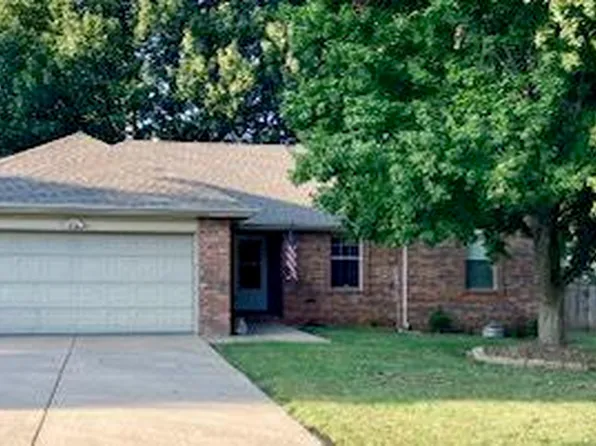 105 Pebble Creek Lane, Willard, MO 65781