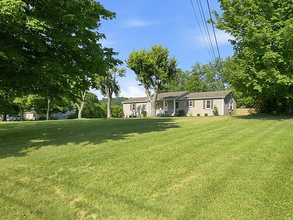 3rd image of 2613 Country Haven Dr