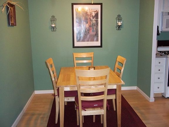 5th image of 924 S Lake Ct APT 110