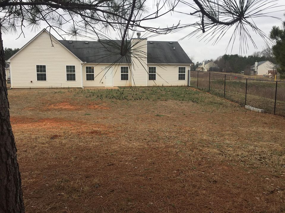 2nd image of 1020 Meadow Walk Dr