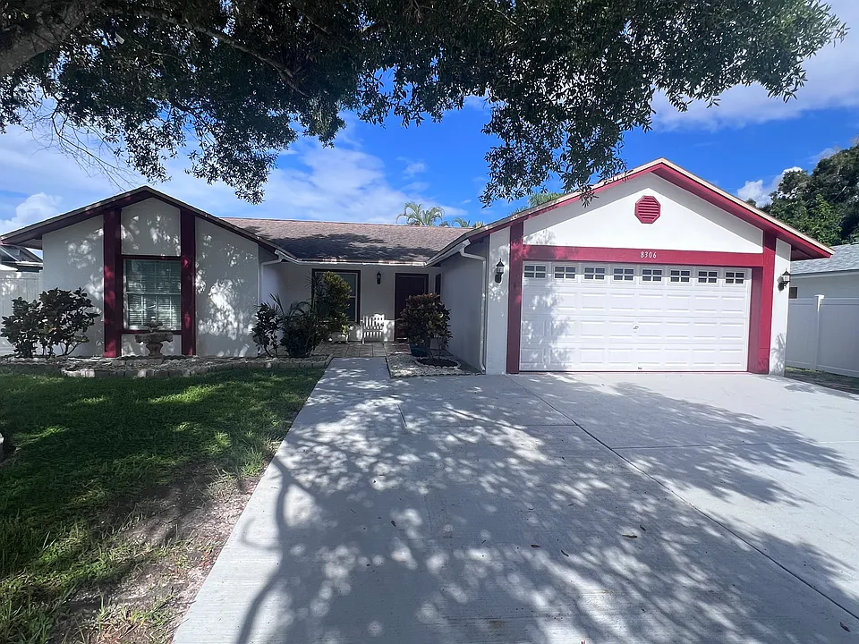 8306 Kirkwood Dr