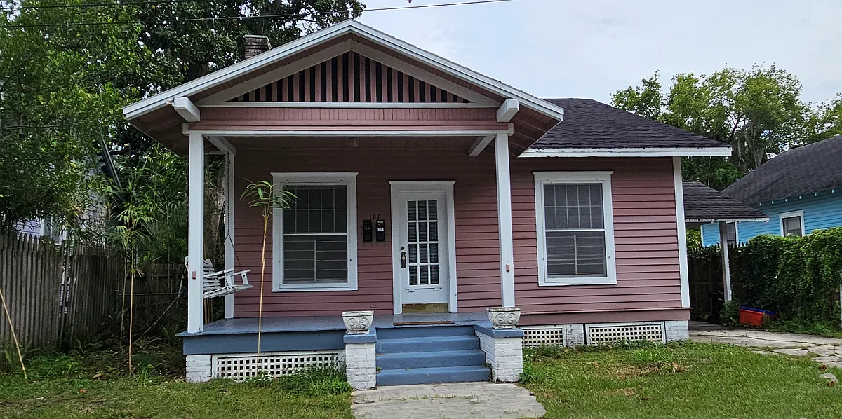 Building Photo - 107 NW 4th Ave #B