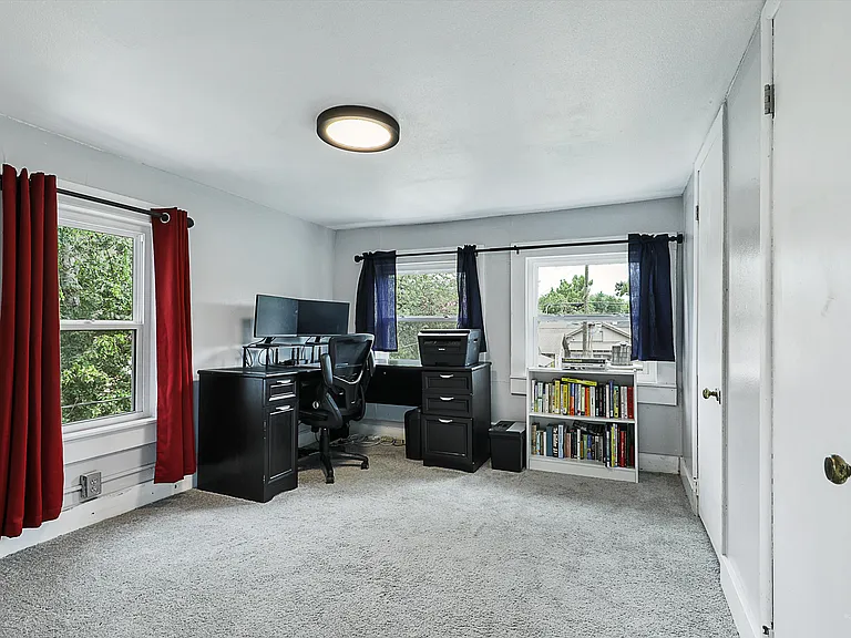 1200 W Walker St — Photo 16
