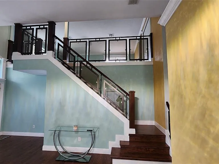 7809 Rex Hill Trl — Photo 3