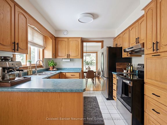 4th image of 11 Keating Dr