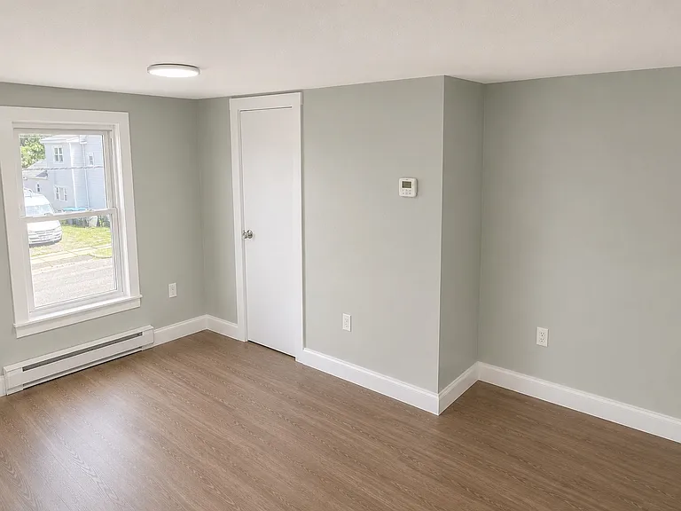 1039 Central St #B — Photo 8