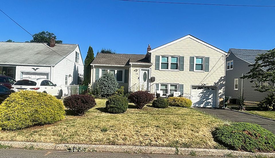 1st image of 34 Robbinwood Ter