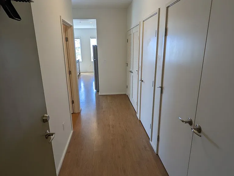 Viewpoint Terrace Apartments — Photo 34