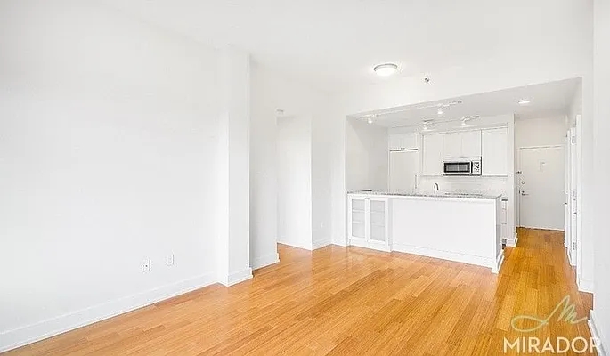 Rented by Mirador Real Estate | media 2