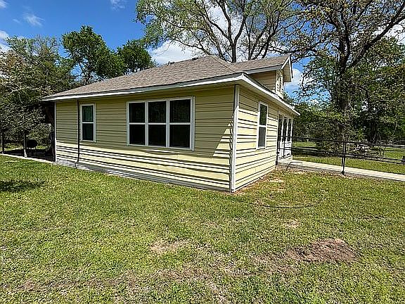 2nd image of 16135 Wilson Pasture Rd