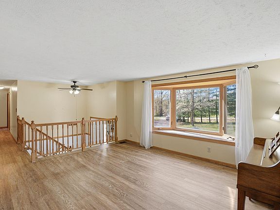 2nd image of 7475 Cox Rd