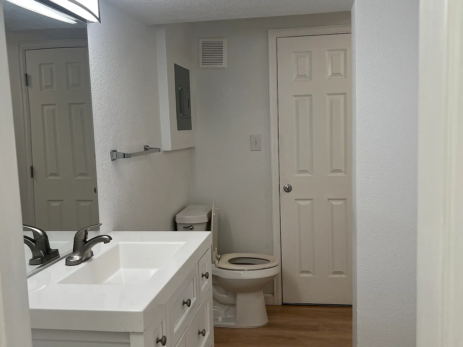 Studio, 500 sqft, $900 — Photo 4