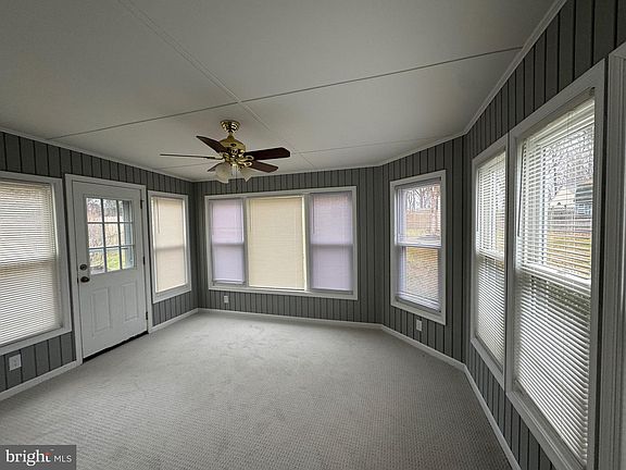 5th image of 3524 Singers Glen Dr