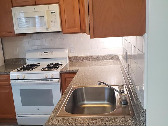 4th image of 47 Davis Ave #4587