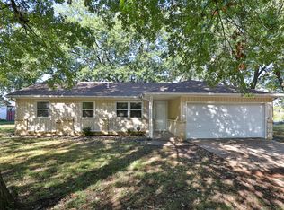 2715 S Franklin Ave, Springfield, MO 65807