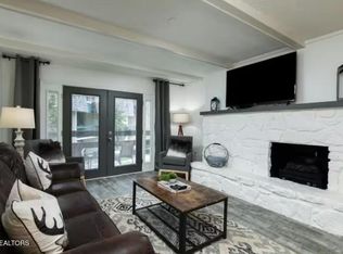 260 Roaring Fork Rd APT 211, Gatlinburg, TN 37738