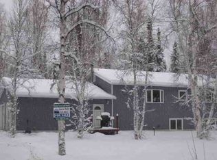 2324 Petersburg Cir, North Pole, AK 99705