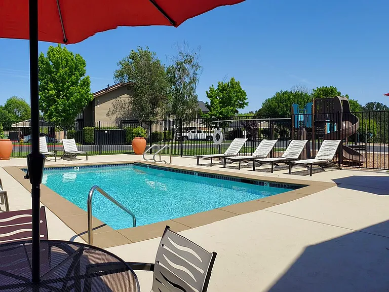 Alder Creek Apartments — Photo 35