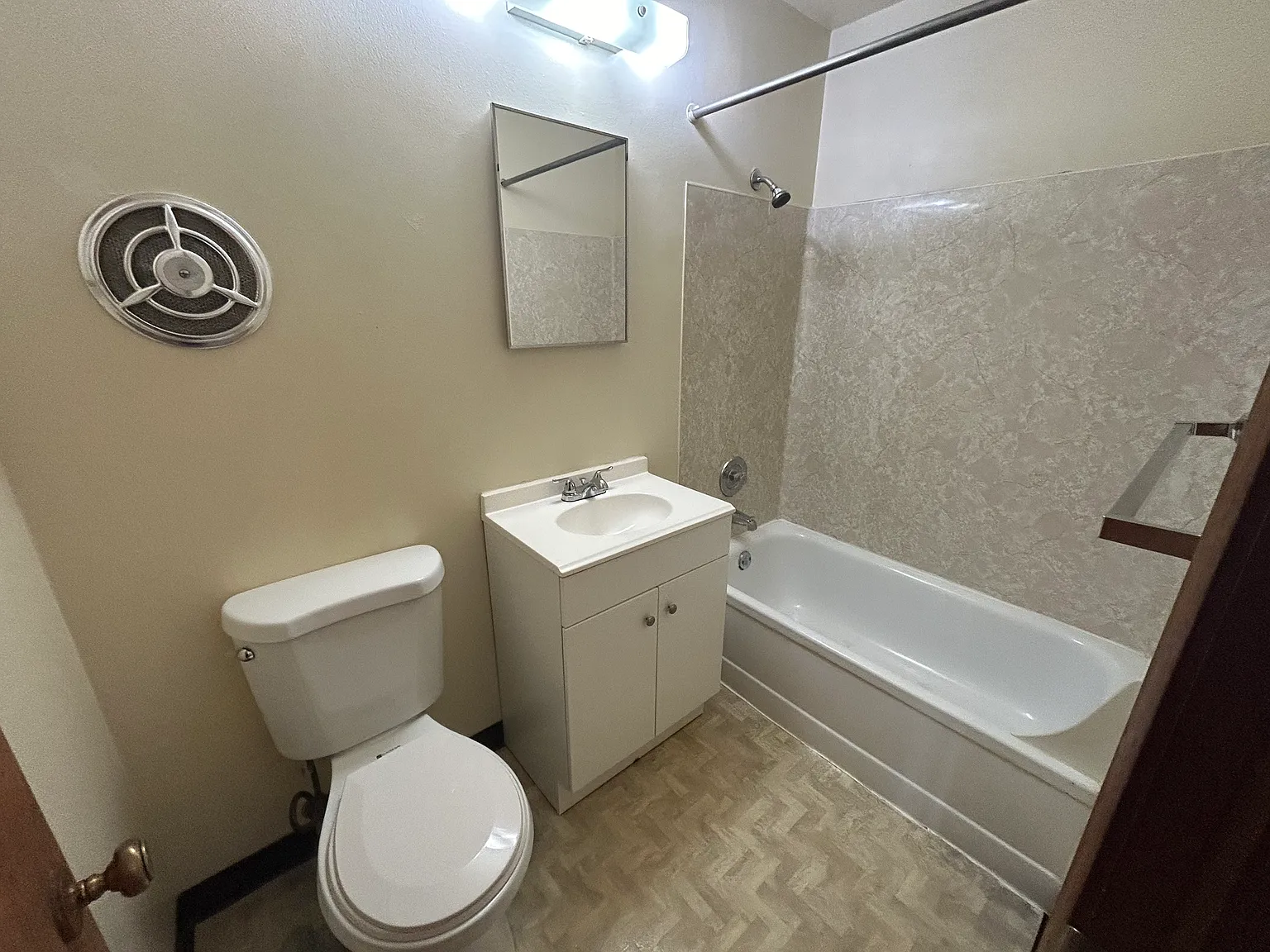1 bed, 600 sqft, $1,350 — Photo 4