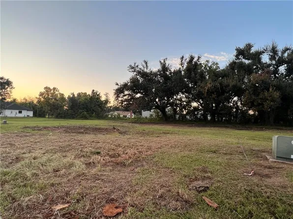 159 Pleasant Valley Dr, Des Allemands, LA 70030