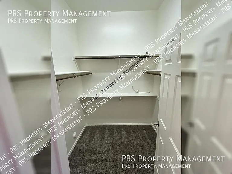 8003 W Clara Ln — Photo 34