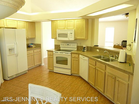 2nd image of 2065 Las Brisas Way W